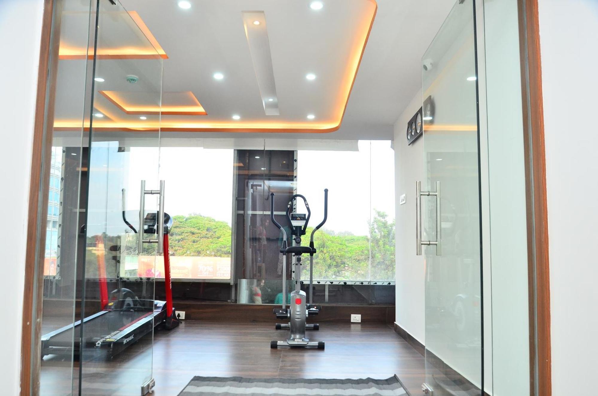 Hotel Eyrie Nest Bangalore Exterior foto